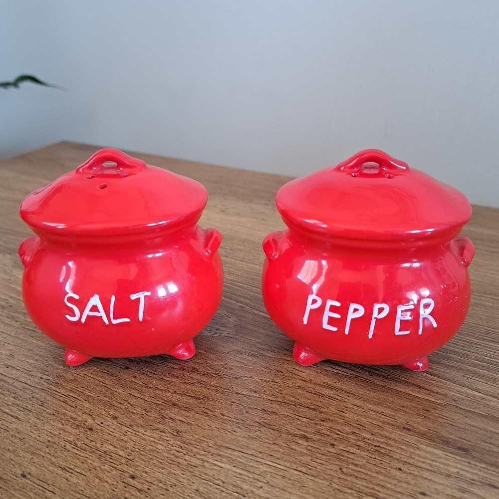 Vintage Salt And Pepper Lego Red Bean Pot Shakers Japan Ceramic 50s 60s